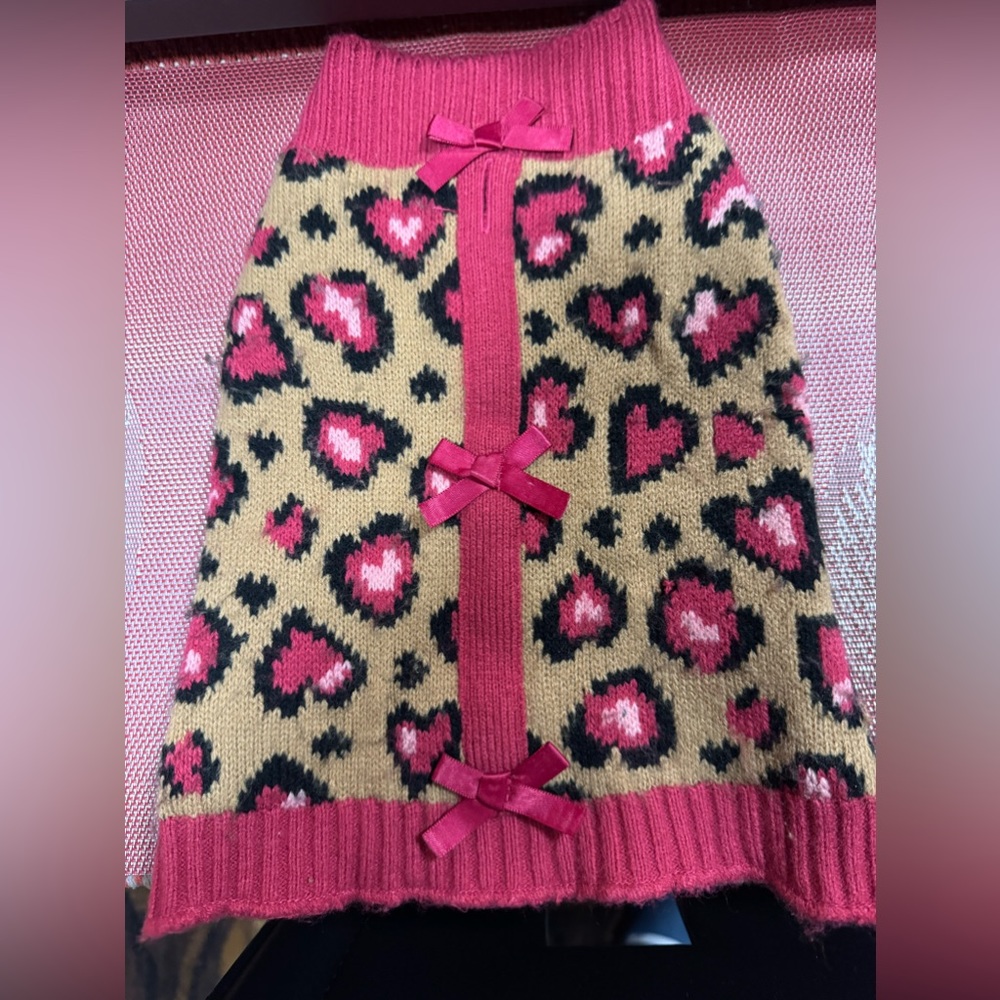 Dog sweater worn once excellent condition